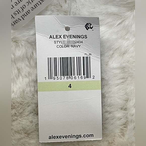 NWT ALEX EVENINGS
Sequin Lace Cascading Ruffle Gown size 4 - Picture 7 of 8